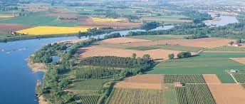 Is the capital of the pays de la loire, though many consider it part of brittany. Regionales 2015 Les Enjeux Dans Les Pays De La Loire Le Point