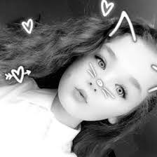 Lila Sutton's Instagram, Twitter & Facebook