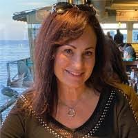 Laurie Brunner's Instagram, Twitter & Facebook