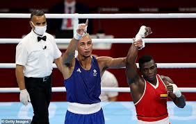 Benjamin whittaker is an english amateur boxer who is affiliated with firewalker abc. Tokyo Olympics Team Gb Boxing Star Ben Whittaker Beats Jorge Luis Vivas In His Opening Bout Saty Obchod News