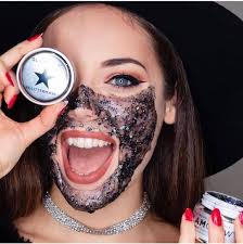 Glitterli Maske Sevenler Gunaydin Sephora Glamglow Disinda Bulabilecegim Bir Yer Var Mi Face Makeup Halloween Face Makeup Face
