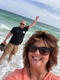 What are some recommendations for moving to Pensacola, Florida?