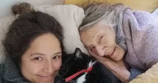 Jak wygląda opieka nad osobą z Alzheimerem? Szczere wyznanie opiekunki