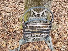 See full list on amazon.com Lone Wolf Assault Hand Climber Combo Treestand Review Hunting Gear Deals