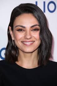 The spoken language in her family is russian, not ukrainian. Mila Kunis Starportrat News Bilder Gala De