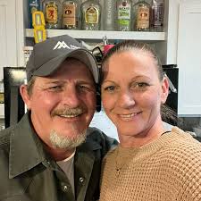 What are the pros and cons of a tankless hot water heater?