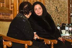 نحوم الفن والمجتمع في عزاء والد الفنانة صابرين نصف الدنيا nun dress fashion dresses