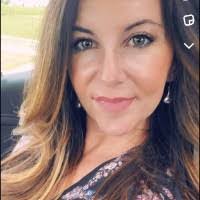 Shelley Marek's Instagram, Twitter & Facebook