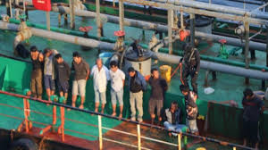 So, no judgmental allowed here. Ada 4 Warga Batam Dari 14 Wni Yang Ditangkap Malaysia Dalam Kasus Perompakan Tribun Batam