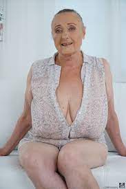 Very old granny Sila lets those massive naturals out and poses naked -  Pichunter