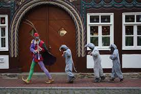 Grimms Fairy Tales 200th Anniversary Nears Germany Hamelin Fairy Tales