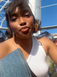 Me & my Mommy had a ball outside in the Chi 😆I will cherish this memory  forever😊🫶🏾🩷 @msnisi1