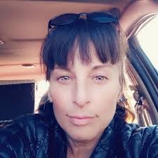 Darla Farris's Instagram, Twitter & Facebook