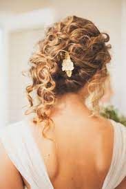 26 Modern Curly Hairstyles That Will Slay On Your Wedding Day A Practical Wedding Curly Wedding Hair Curly Hair Styles Naturally Short Hair Styles