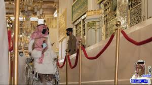 صورة من المسجد النبوي في المدينة المنورة بجوار قبر رسول الله صلى الله عليه وسلم وصاحبيه أبو بكر وعمر رضي الله عنهما في الروضة النبوية الشريفة أنس القاسم