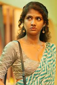 శారీ' హీరోయిన్‌ బర్త్‌డే సెలెబ్రేషన్స్‌లో ఆర్జీవీ సందడి (ఫోటోలు)