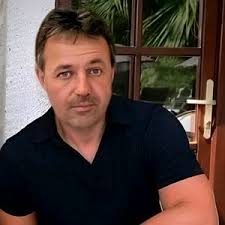 frank Derrick (@frank.derrick896)