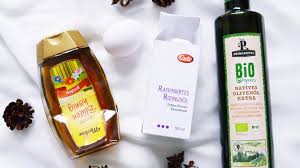 Die haarmaske mit joghurt und ei ist besonders empfehlenswert für krauses und trockenes haar. Diy Haarmaske Wundermittel Fur Schnelles Haarwachstum Beautysire