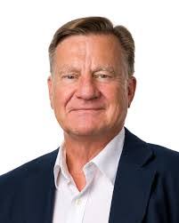 Mark Regier's Instagram, Twitter & Facebook