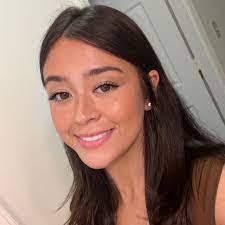 Alexis Waddle's Instagram, Twitter & Facebook