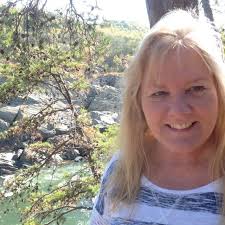 There are few things I ❤️ more than waking up to the sound of the ocean. If  you're trying to reach me, send a message in a bottle.