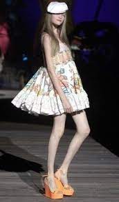 vlada roslyakova mode fur dunne modestil modenschau