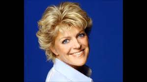 Dutch Mamma mia musical -Slipping through my fingers (video)