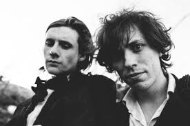 Foxygen lanza disco de demos