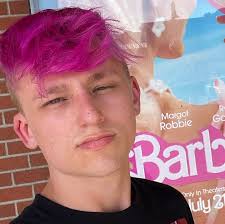 Ramon Olsen's Instagram, Twitter & Facebook