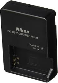 And, if you do charge it to 100%, don't leave it plugged in. Amazon Com Nikon Mh 24 Quick Charger For En El14 Li Ion Battery Compatible With Nikon D3100 Dslr D5100 Dslr And P7000 Digital Cameras Camera Photo