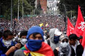 Cuando nos graduamos de bachilleres de la república, el sueño de muchos jóvenes es el de ingresar a la policía nacional, sin duda esta es una opción rápida de empleo que en menos de dos años ya puedes trabajar y ser. Crisis In Ecuador Days Of Mourning And Rage Opendemocracy