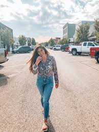 542,961 likes · 4,913 talking about this. Ootd Thrifted Blouse H M Jeans Chaco Sandals Katie Weis Motherhood Affordable Fashion Beauty West Michigan Lifestyle Blogger
