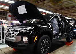 Según informó el portal coreano motorgraph, esta camioneta se construirá desde 2021 en las instalaciones fabriles de la marca en alabama, estados unidos, sobre la plataforma que utilizarán la siguiente generación de los modelos tucson y elantra. Hyundai Santa Cruz Entro A Produccion Lista Para Enfrentar A Ford Maverick