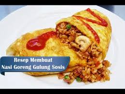 Campurkan telur dan 1 sendok makan nasi goreng poll pedas. Resep Membuat Nasi Goreng Gulung Sosis Youtube