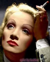 El universo de las estrellas en blanco y negro: Marlene Dietrich. "La mujer  más enigmática del Séptimo Arte". Nos miraba con "Los ojos más lánguidos  del cine"