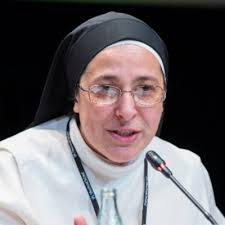 LES 10 DONES MÉS DETERMINANTS DE LA HISTÒRIA (SOR LUCIA CARAM) by OH 10 MEU