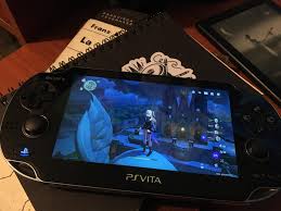 Nos ofrecerá una aventura de múltiples horas de duración en la que la acción se desarrolla en tiempo real. Playing Genshin Impact On My Ps Vita Vita