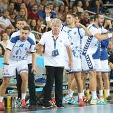 Legenda hrvatskog rukometa i trener podravka vegete zlatan saračević (59) umro je u bolnici u koprivnici nakon što mu je pozlilo poslije utakmice protiv lokomot. Kamenica Replaced As Zagreb Coach By Zlatko Saracevic