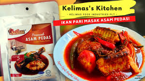 Halo semua.kali ini mama adefa mau masak ikan pari asam pedas.ini salah satu menu favorit keluarga mama ya.yuk simak. Asam Pedas Ikan Pari Kelimas Perencah Asam Pedas Kelimas Kitchen Youtube