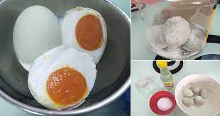 Banyak orang tidak tahu bagaimana cara membuat telur asin, kalau anda penasaran, silahkan baca untuk mengetahuinya. Cara Mudah Buat Telur Masin Cuma Guna Cuka Garam Takde Lagi Dah Tanah Liat Bedak Hitam Vanilla Kismis