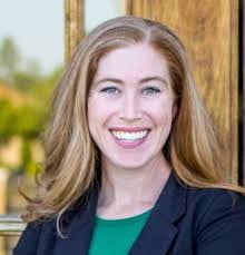 Lauren Lessard's Instagram, Twitter & Facebook