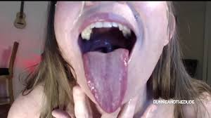Long Tongue Stretch Uvula Gag Sounds - TheLebowskis - XNXX.COM