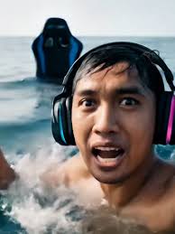 Anjir, disuruh main game bola ditengah laut, untung gue cuma AI bang, ...