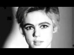 Delia Graham's Instagram, Twitter & Facebook