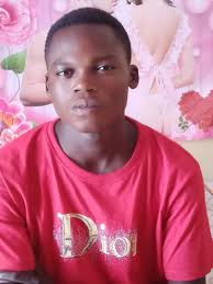 Health Minister, Dr Manaouda Malachie yesterday represented President Paul  Biya at the funeral of late Minister, Alim Hayatou. "It Is so difficult to  find words to convey my sorrow during the official