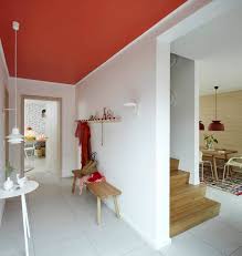 Wie streiche ich meine wohnung beautiful weie und graue wnde. Decke Streichen 5 Tipps Fur Frisches Flair Im Zimmer