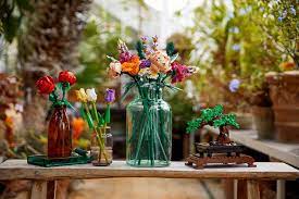 Lego creator introduces a new set that's targeted towards adults with its 10280 flower bouquet release. Let Creativity Bloom With New Botanical Builds From The Lego Group About Us Lego Com De