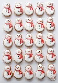 10 charming ways for christmas cookie decorating weihnachtsdessert kekse weihnachten schneemann cookies