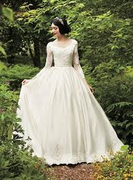 L'offre la plus large en belgique. Disney Lance Des Robes De Mariees Inspirees De Ses Princesses Blanche Neige Version Blanche Allocine
