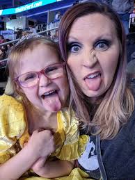 Ashley Donaldson (@SHLE412)